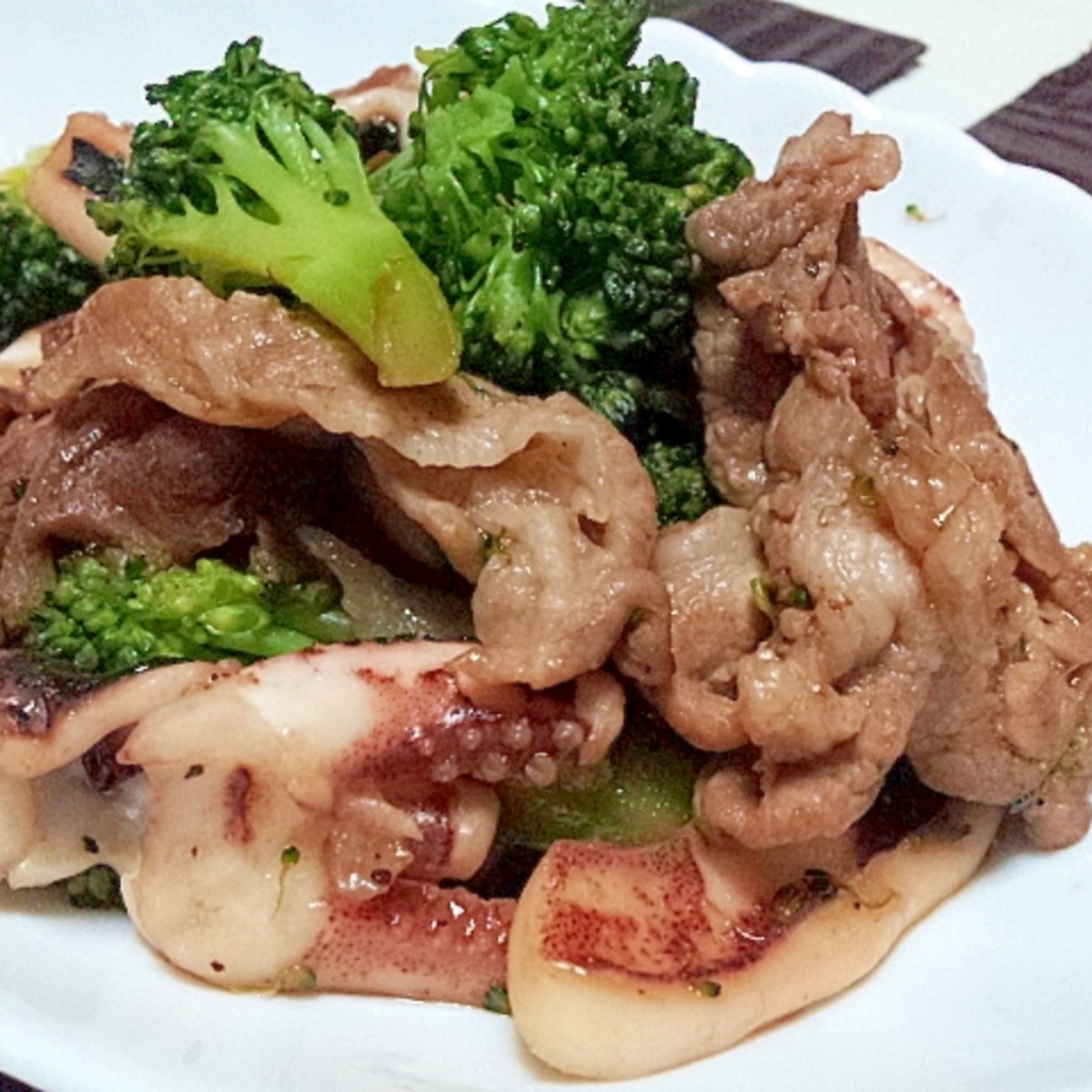 豚肉とイカとブロッコリーのオイスター炒め レシピ 作り方 By みんなのばなな 楽天レシピ 豚肉とイカとブロッコリーのオイスター炒め レシピ 作り方 By みんなのばなな 楽天レシピ